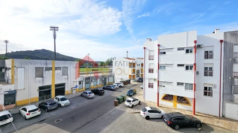 Apartamento T3 para Venda em Sé e São Lourenço
