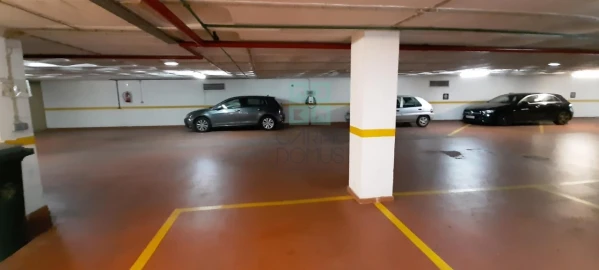 Apartamento T4 para Venda em Alvalade