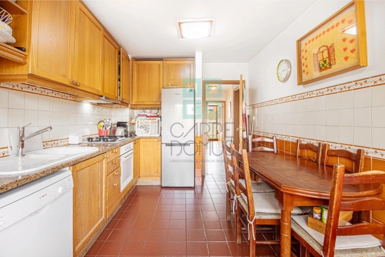Apartamento T4 para Venda em Alvalade Foto 10