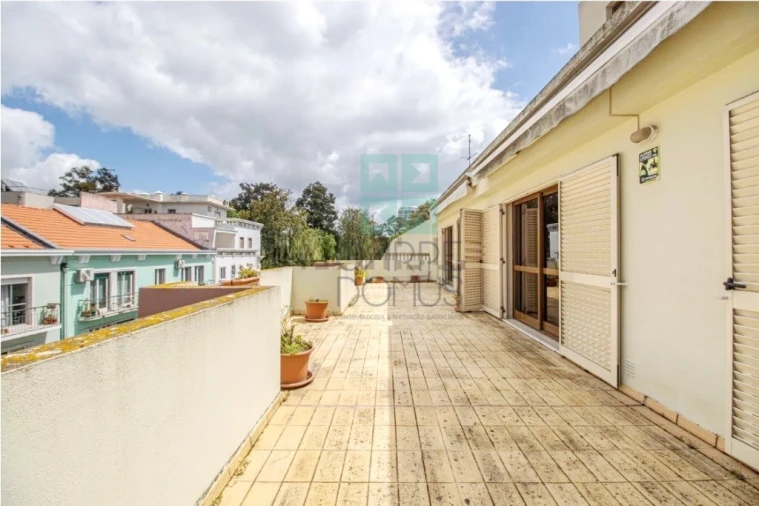 Apartamento T4 para Venda em Alvalade Foto 14