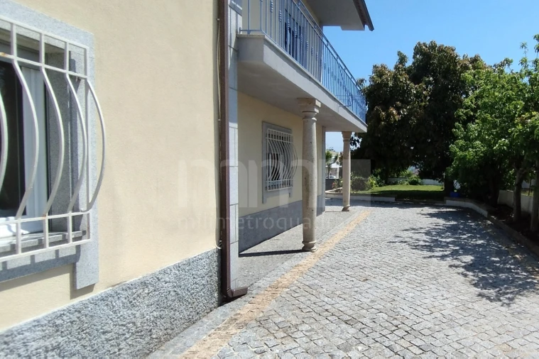 Moradia T4 para Venda em Santa Marta de Portuzelo Foto 2