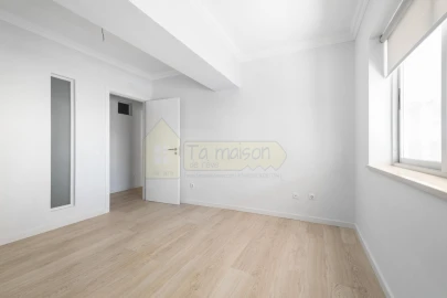 Apartamento T1 para Venda em Faro (Sé e São Pedro)