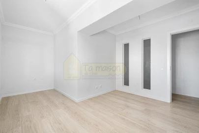 Apartamento T1 para Venda em Faro (Sé e São Pedro)