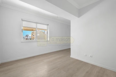 Apartamento T1 para Venda em Faro (Sé e São Pedro)