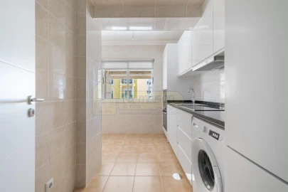 Apartamento T1 para Venda em Faro (Sé e São Pedro)