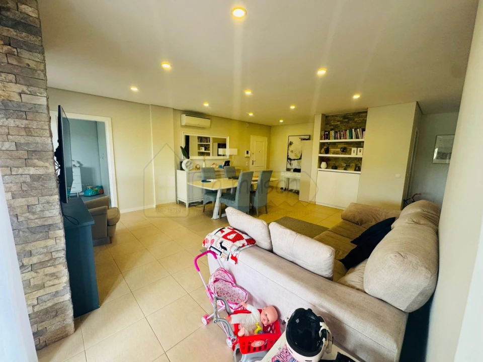 Apartamento T2 para Venda em Pechão Foto 9