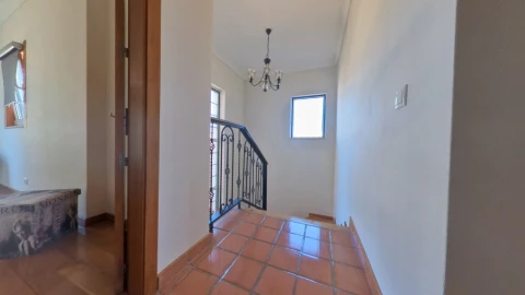 Moradia T4 para Venda em Quarteira
