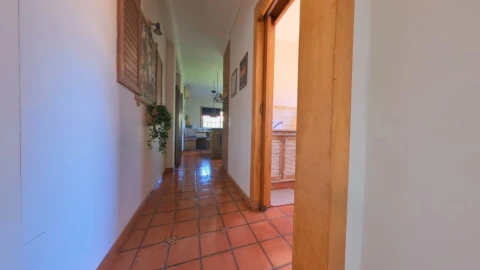 Moradia T4 para Venda em Quarteira