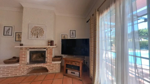 Moradia T4 para Venda em Quarteira