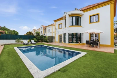 Moradia T5 para Venda em Azeitão (São Lourenço e São Simão)