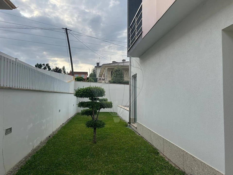 Moradia T3 para Venda em Canedo, Vale e Vila Maior Foto 4