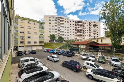 Apartamento T2 para Venda em Agualva e Mira-Sintra