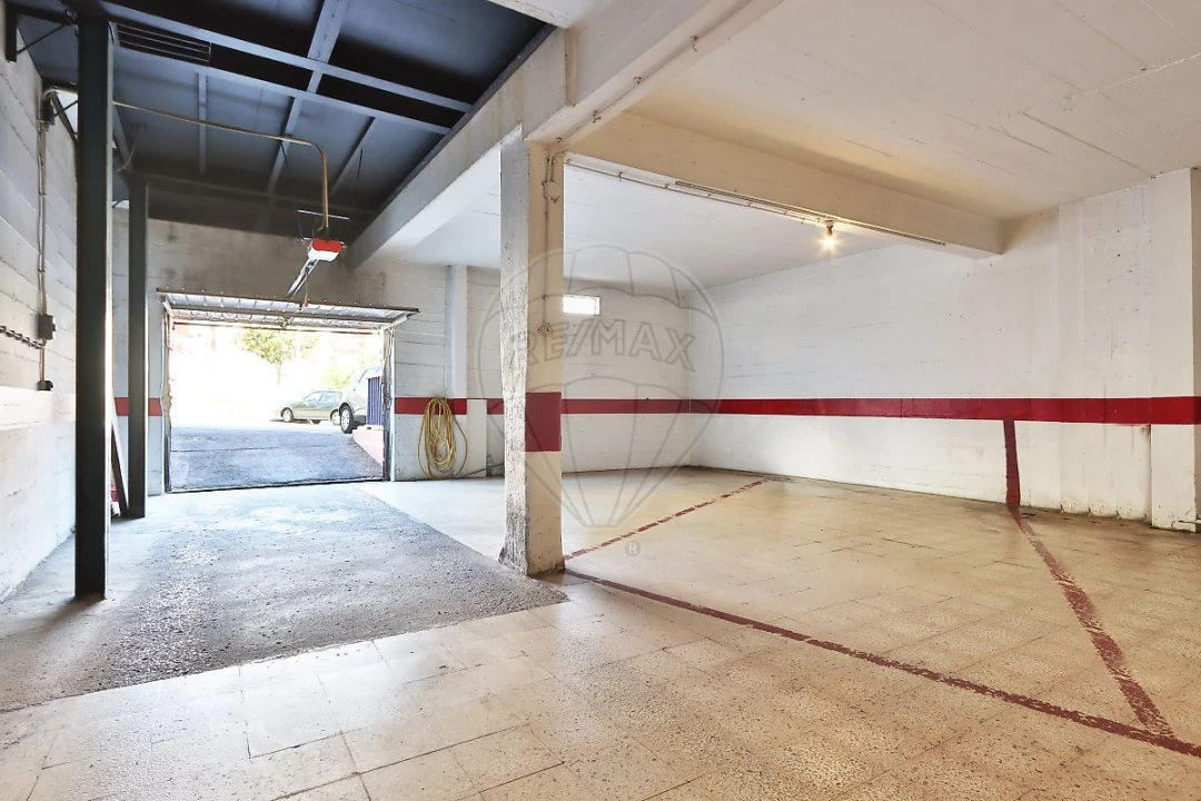 Apartamento T4 para Venda em São Domingos de Benfica Foto 32