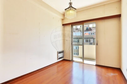 Apartamento T4 para Venda em São Domingos de Benfica