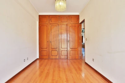 Apartamento T4 para Venda em São Domingos de Benfica