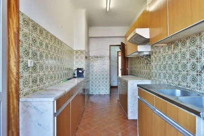 Apartamento T4 para Venda em São Domingos de Benfica