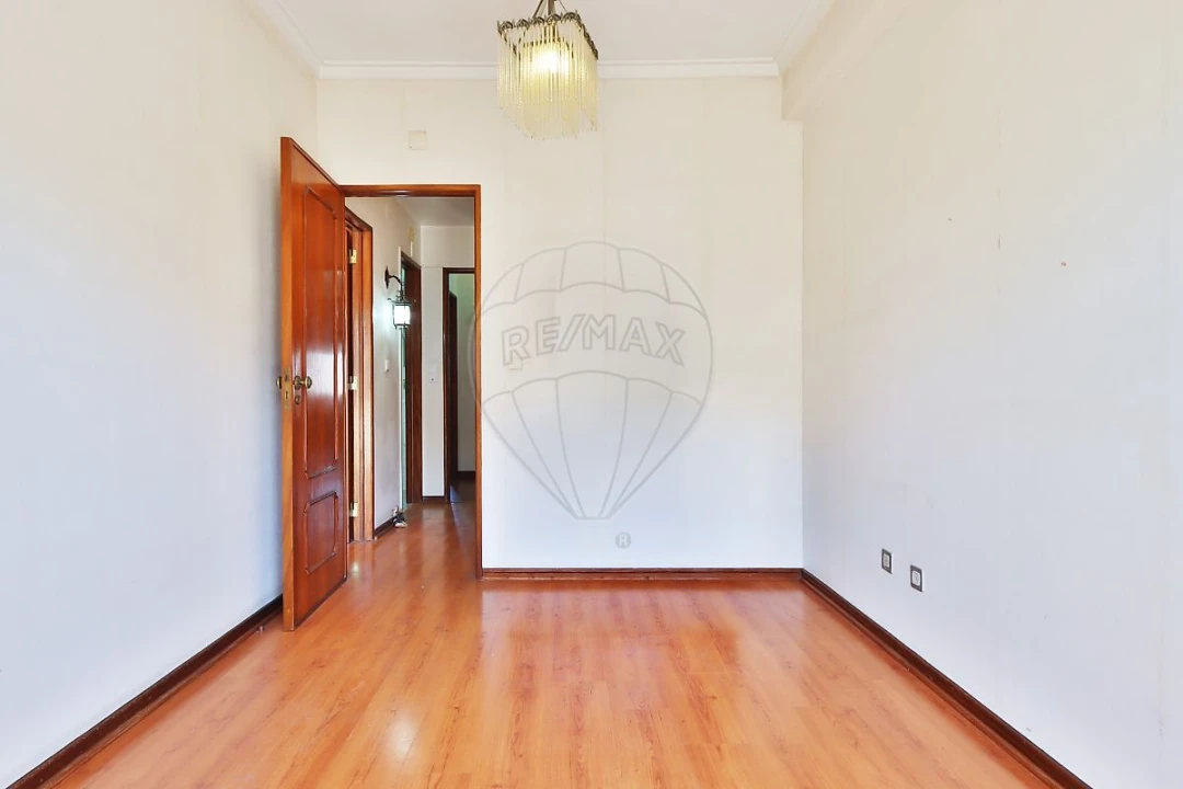 Apartamento T4 para Venda em São Domingos de Benfica Foto 20