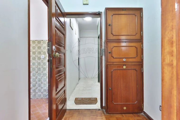 Apartamento T4 para Venda em São Domingos de Benfica Foto 28