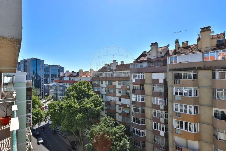 Apartamento T4 para Venda em São Domingos de Benfica Foto 24