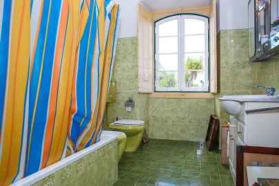 Quinta T
           para Venda em Carvoeira e Carmões