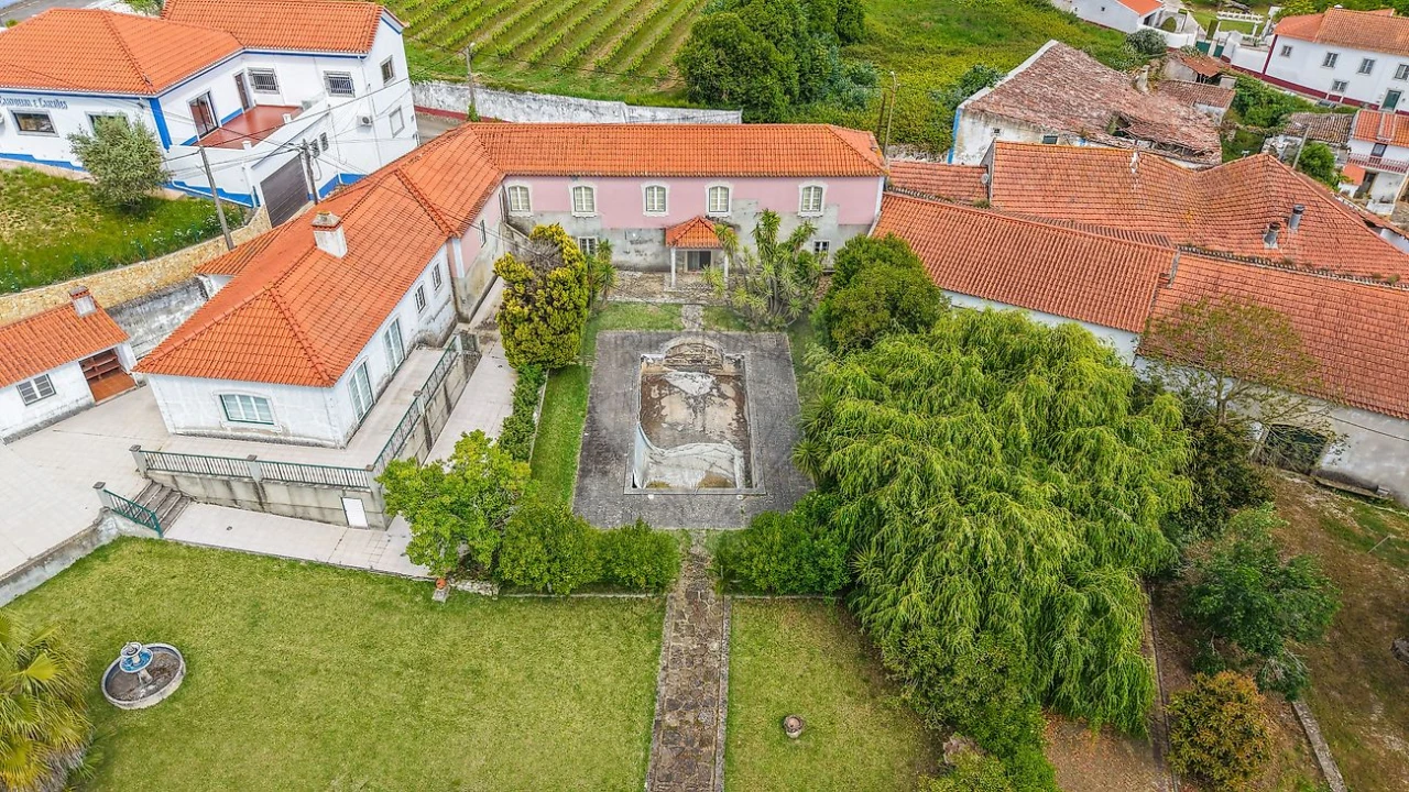Quinta T
           para Venda em Carvoeira e Carmões Foto 4