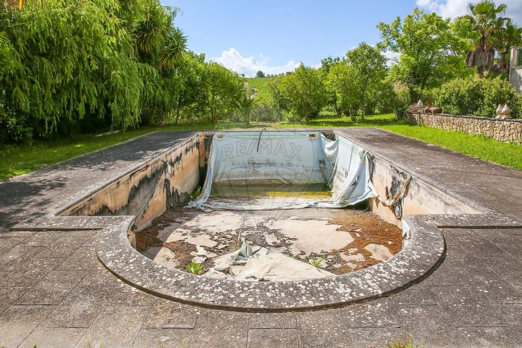Quinta T
           para Venda em Carvoeira e Carmões Foto 38