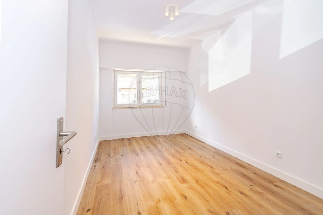 Apartamento T2 para Venda em Santa Iria de Azoia, São João da Talha e Bobadela Foto 15