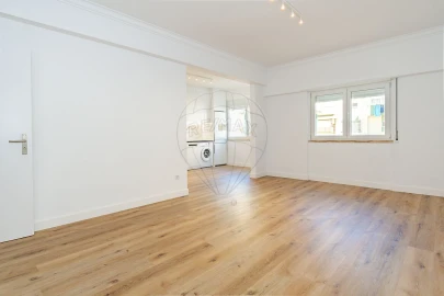 Apartamento T2 para Venda em Santa Iria de Azoia, São João da Talha e Bobadela