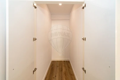 Apartamento T2 para Venda em Santa Iria de Azoia, São João da Talha e Bobadela