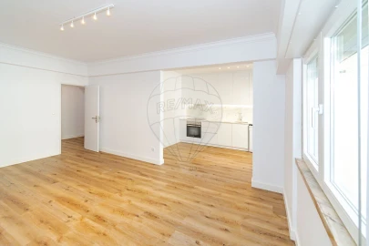 Apartamento T2 para Venda em Santa Iria de Azoia, São João da Talha e Bobadela