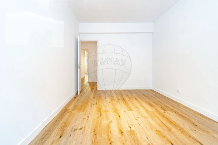Apartamento T2 para Venda em Santa Iria de Azoia, São João da Talha e Bobadela Foto 10