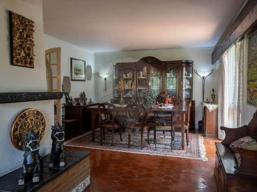 Moradia T4 para Venda em Carnaxide e Queijas