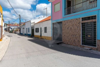Moradia T2 para Venda em Aveiras de Cima