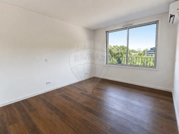 Apartamento T4 para Venda em Cidade da Maia