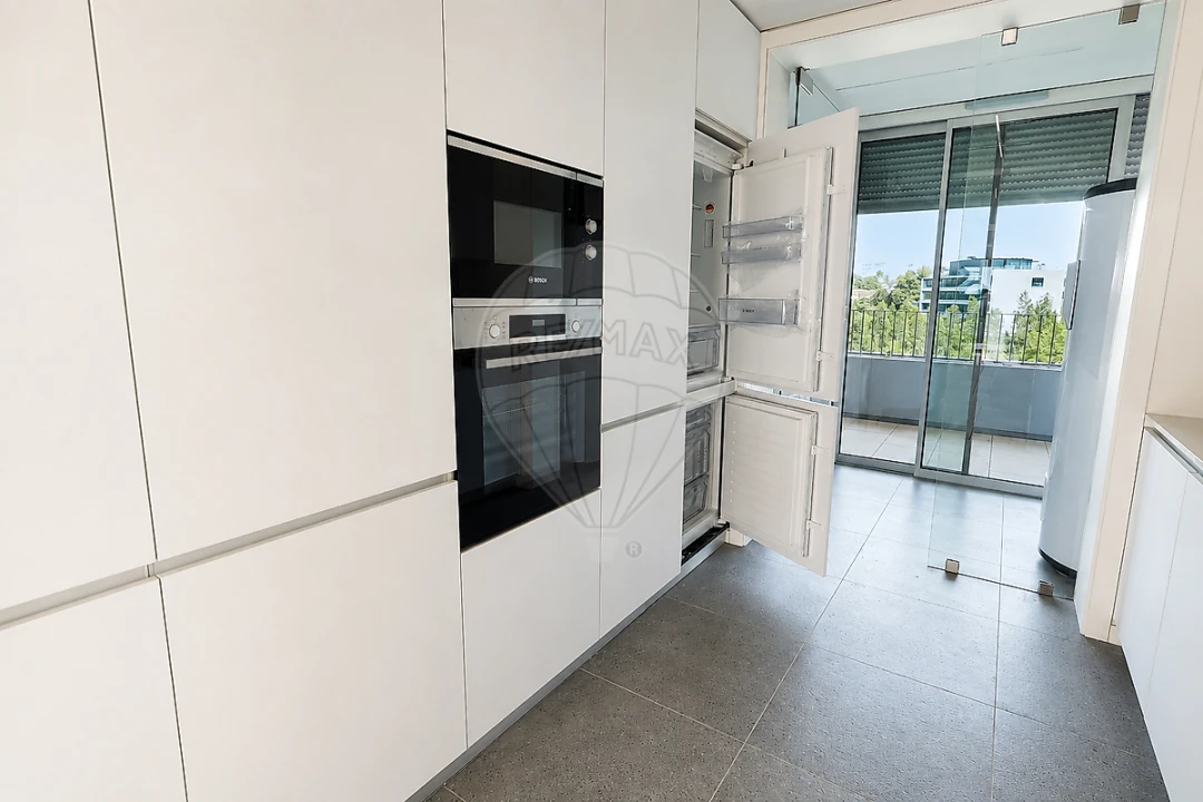 Apartamento T4 para Venda em Cidade da Maia Foto 17
