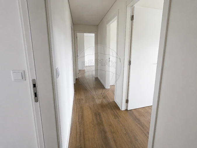Apartamento T4 para Venda em Cidade da Maia Foto 25