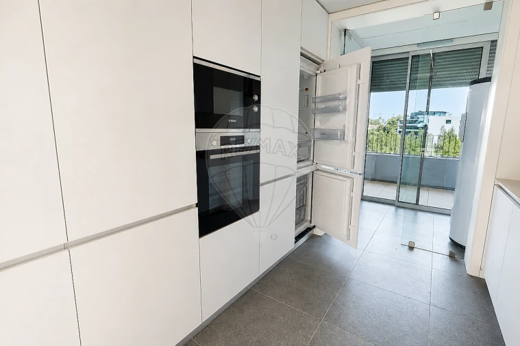 Apartamento T4 para Venda em Cidade da Maia Foto 17