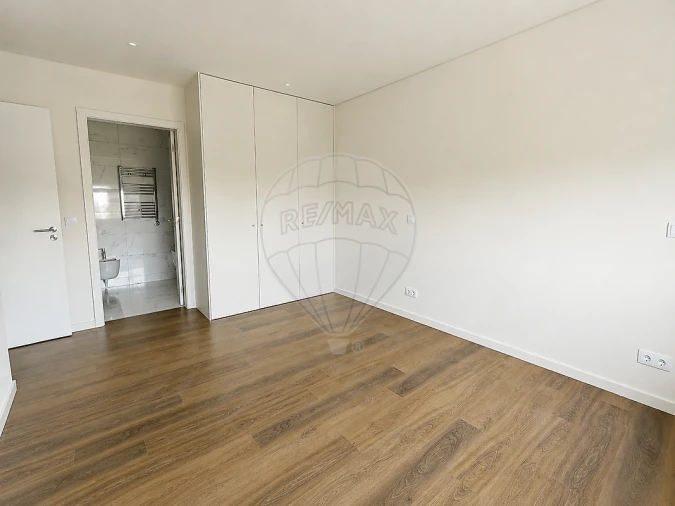 Apartamento T4 para Venda em Cidade da Maia Foto 29