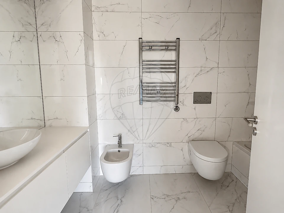 Apartamento T4 para Venda em Cidade da Maia Foto 32