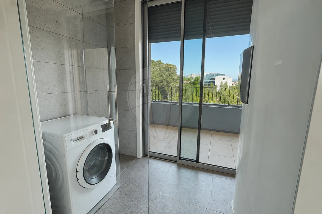 Apartamento T4 para Venda em Cidade da Maia Foto 16