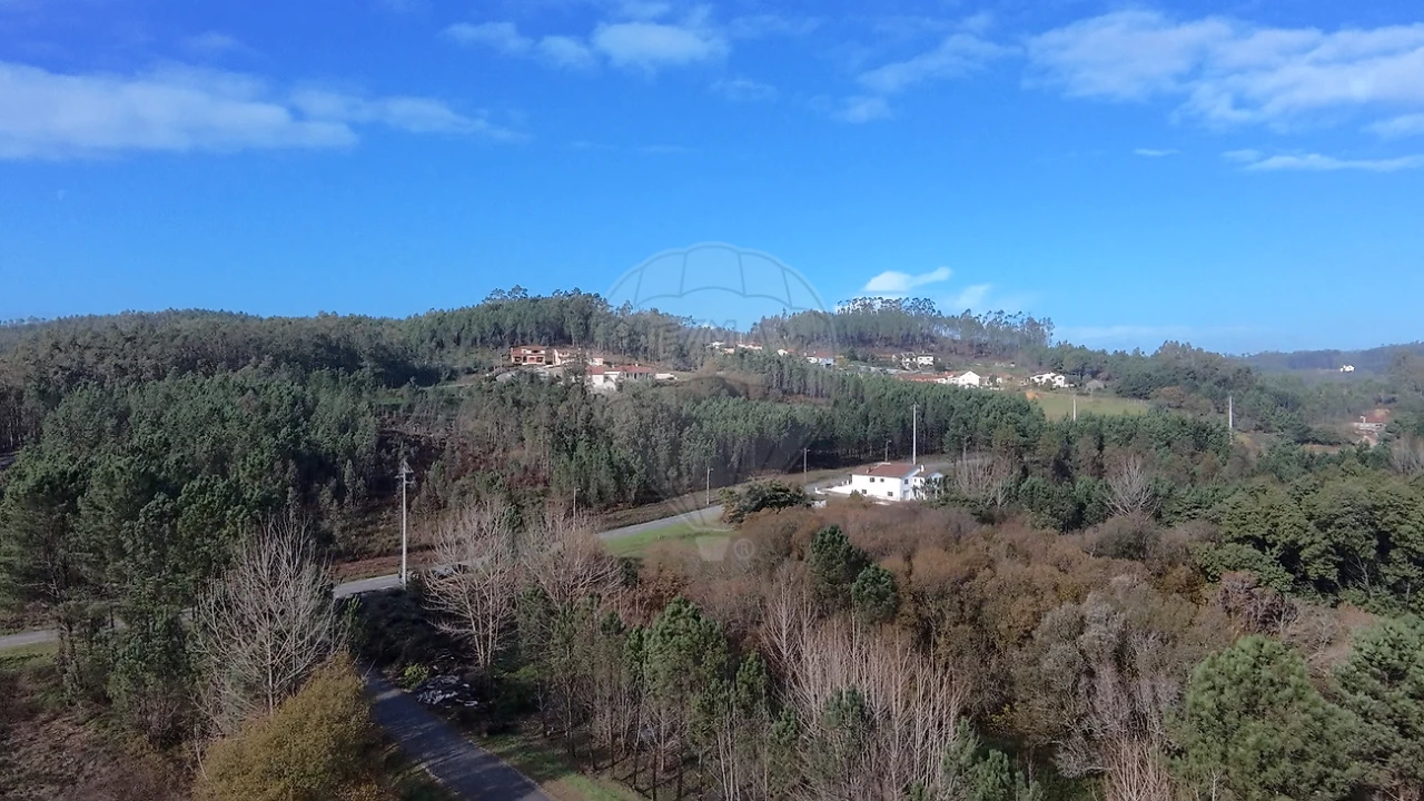 Terreno para Venda em Carnide Foto 3