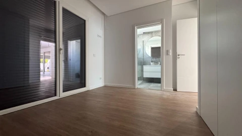 Moradia T4 para Venda em Fernao Ferro