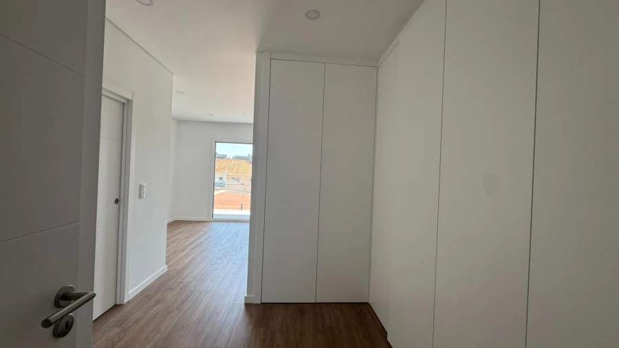Moradia T4 para Venda em Fernao Ferro Foto 18