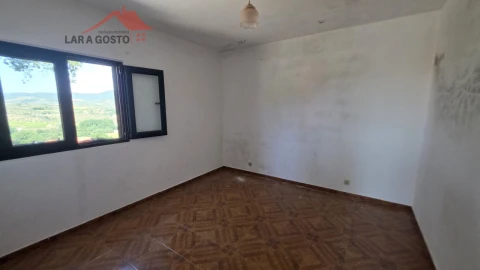 Moradia T3 para Venda em Cortiços