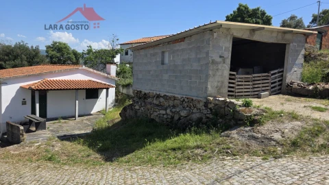 Moradia T3 para Venda em Cortiços