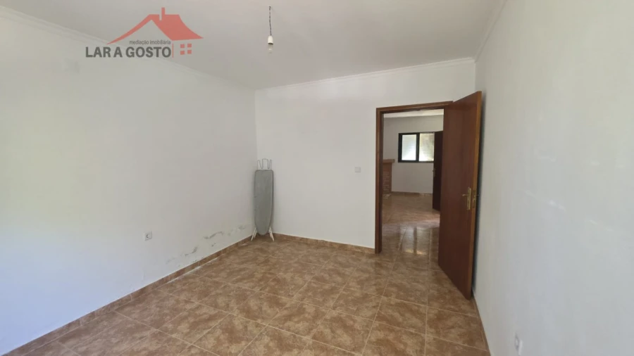 Moradia T3 para Venda em Cortiços Foto 9