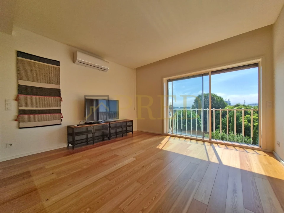 Apartamento T3 para Arrendamento em Cedofeita, Santo Ildefonso, Sé, Miragaia, São Nicolau e Vitória Foto 1