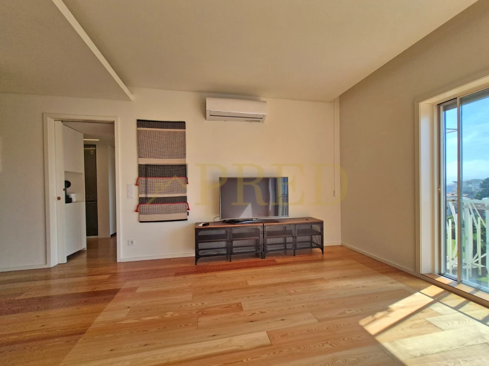 Apartamento T3 para Arrendamento em Cedofeita, Santo Ildefonso, Sé, Miragaia, São Nicolau e Vitória Foto 2