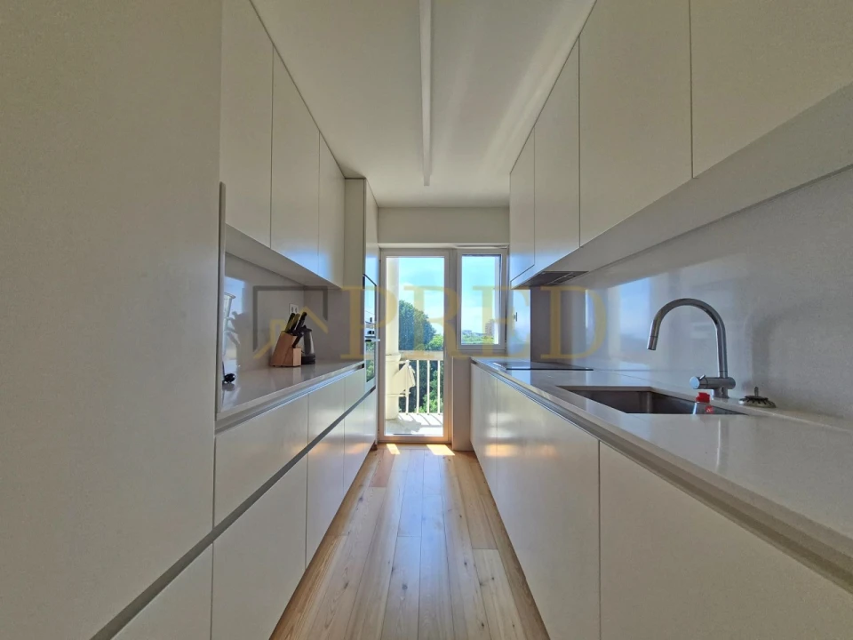 Apartamento T3 para Arrendamento em Cedofeita, Santo Ildefonso, Sé, Miragaia, São Nicolau e Vitória Foto 9