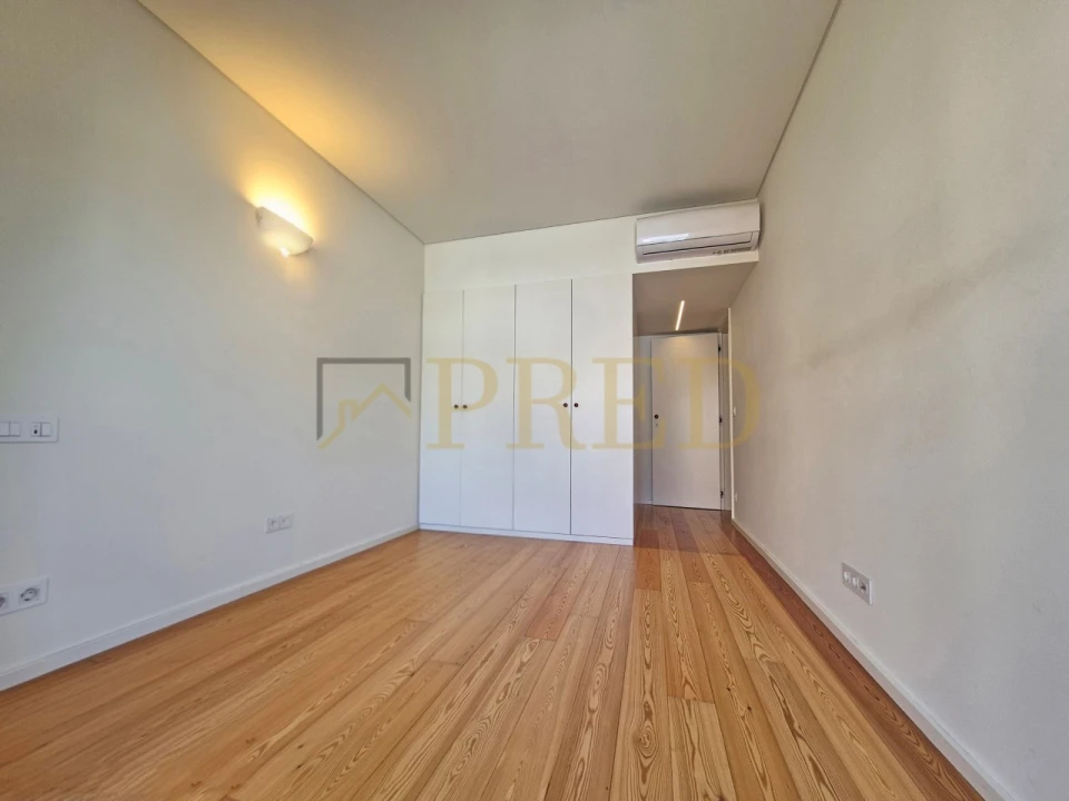 Apartamento T3 para Arrendamento em Cedofeita, Santo Ildefonso, Sé, Miragaia, São Nicolau e Vitória Foto 24